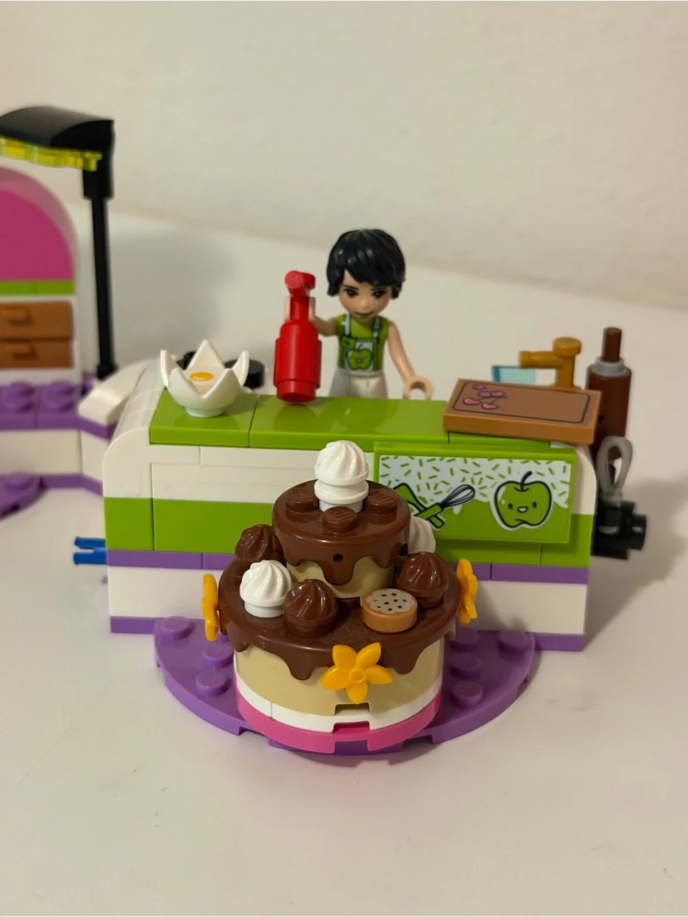 Lego Friends Pink baking competition Lego set
